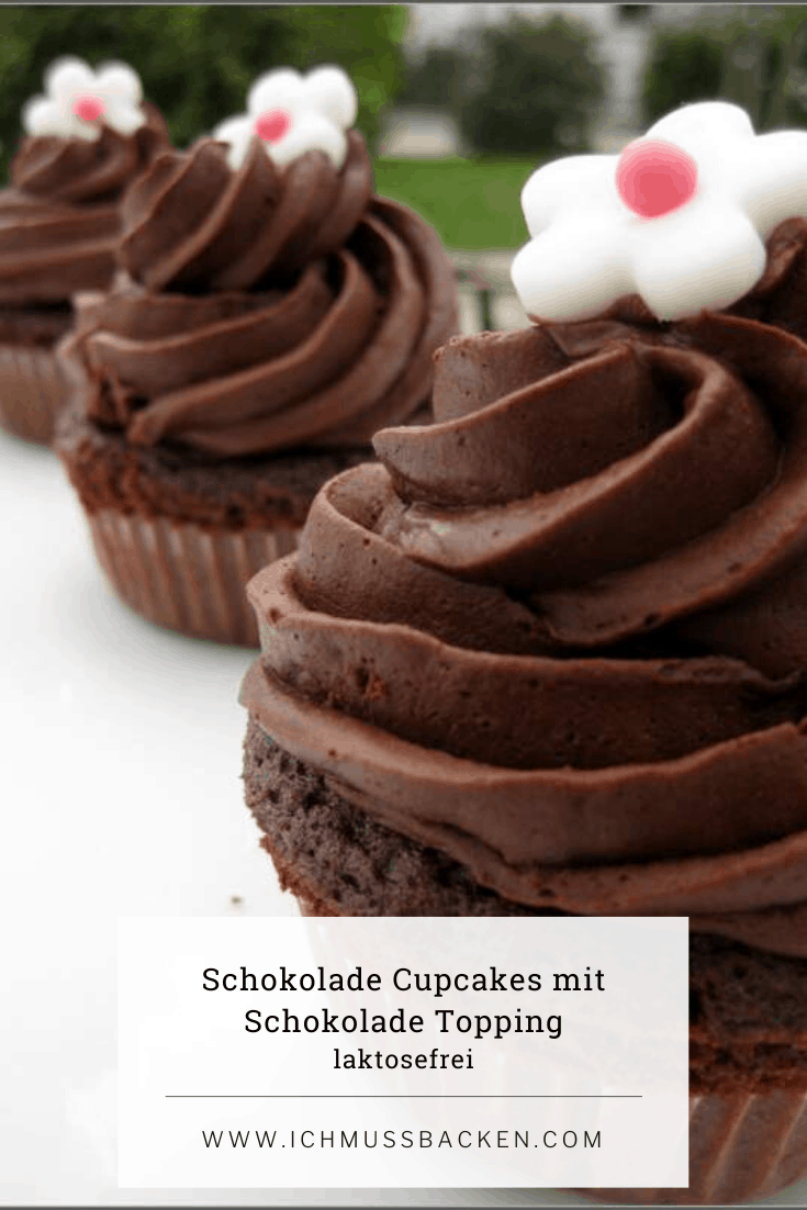 Schokolade Cupcakes mit Schokolade Topping
