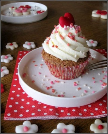 Red Heart Cupcake 4
