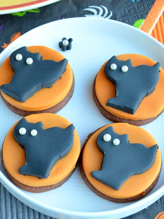 Halloween: Marmorkuchen-Cupcakes und Kekse