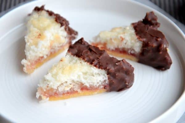 Kokosecken mit Marzipan und Schokoladenglasur, laktosefrei - Ich muss ...