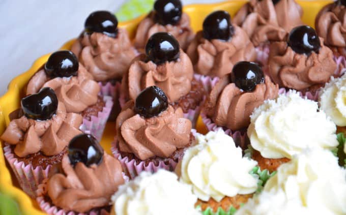 Amarena Schoko Mini-Cupcakes (3)