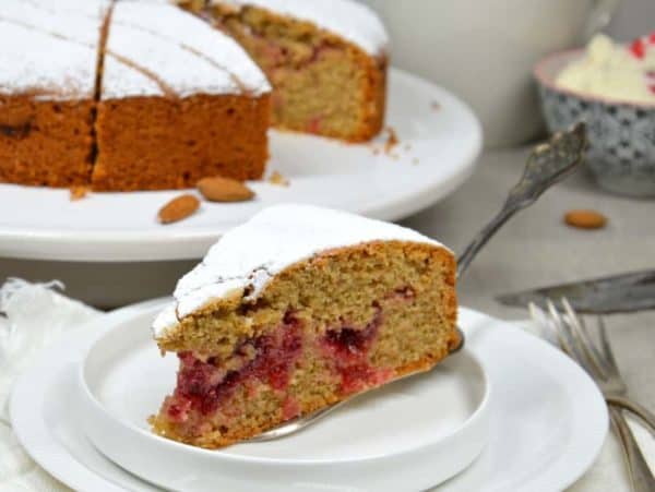 Buchweizentorte mit Preiselbeeren | Ich muss backen