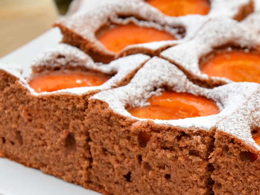 Marillen-Schoko-Haselnuss-Kuchen