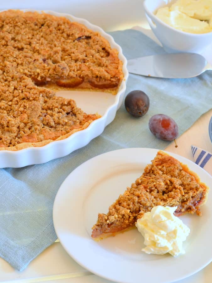 Zwetschgen-Tarte mit Walnüssen