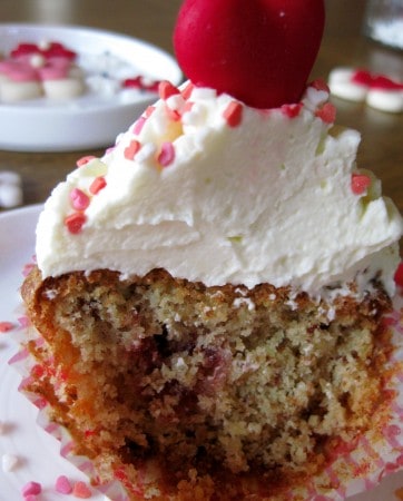 red-heart-cupcakes-neu