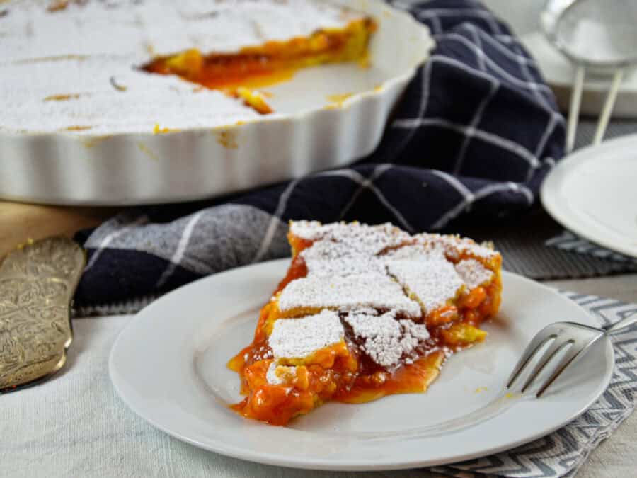 Italienische Crostata mit Marillen