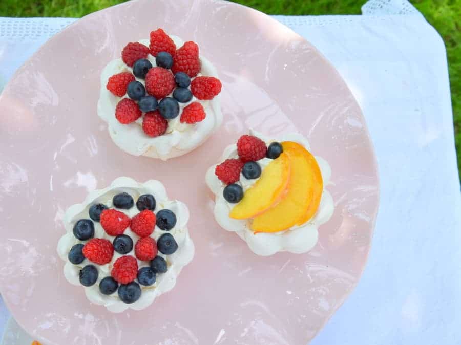 Baisertörtchen mit Mascarponecreme und Beeren, laktosefrei - Ich muss ...