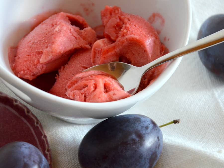 Geröstete-Zwetschgen-Sorbet