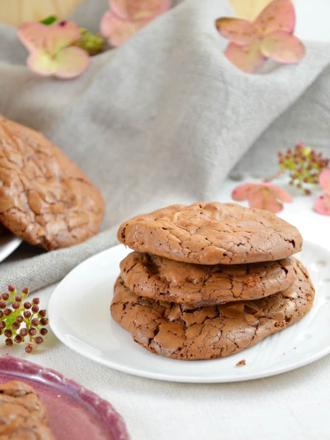 Brownie-Cookies mit gerösteten Pekannüssen