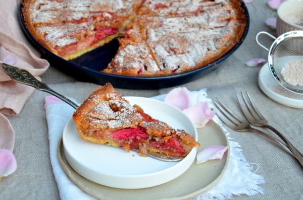 Rhabarbertarte mit Mandelcreme, laktosefrei - Ich muss backen