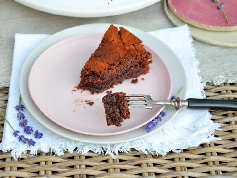 Torta Caprese - Schokoladenkuchen ohne Mehl, laktosefrei - Ich muss backen
