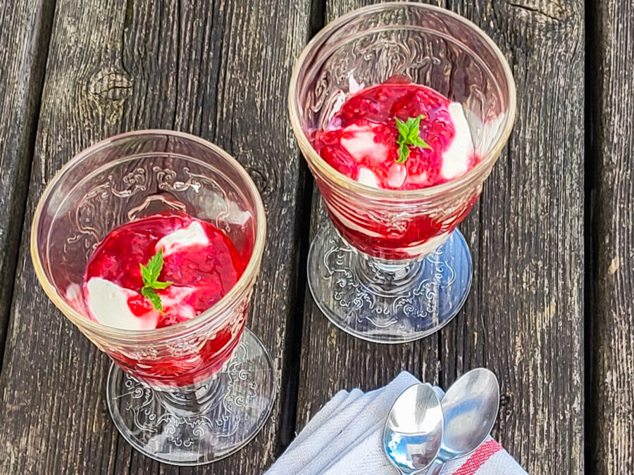 Himbeer-Mascarpone-Dessert im Glas: Blitzschnell, einfach, laktosefrei