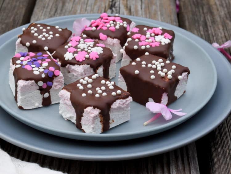 Selbstgemachte Schokolade-Erdbeer-Vanille Marshmallows - so lecker ...