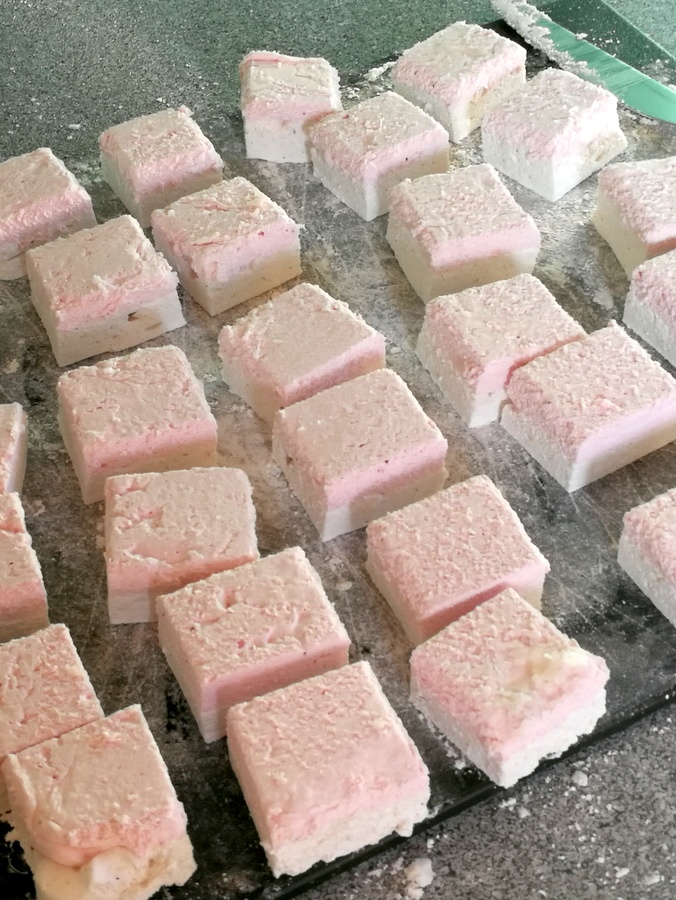 Erdbeer-Vanille-Marshmallows, selbstgemacht
