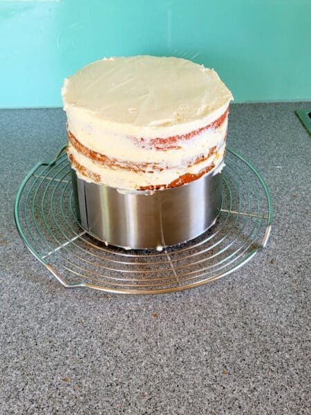 Liebe auf dem Teller: Regenbogen-Torte mit Frischkäsecreme, laktosefrei ...