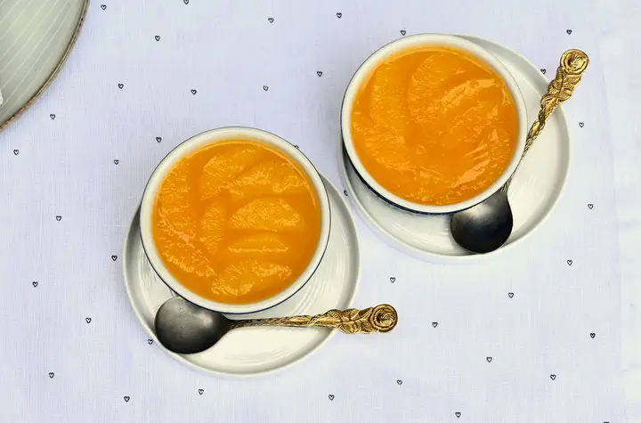 Panna Cotta mit Orangenfilets, laktosefrei - elegantes Dessert