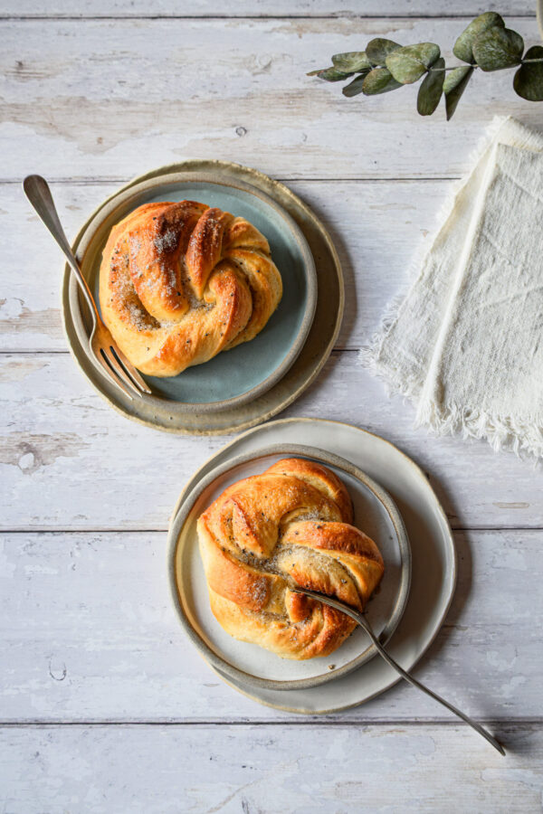 Kardamomschnecken aus Hefeteig