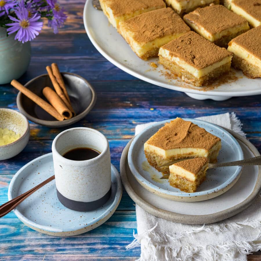Politiko Dessert Griechischer Grießkuchen mit Mastix